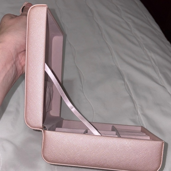 Elegant Pink Jewelry Organizer - Picture 4 of 5